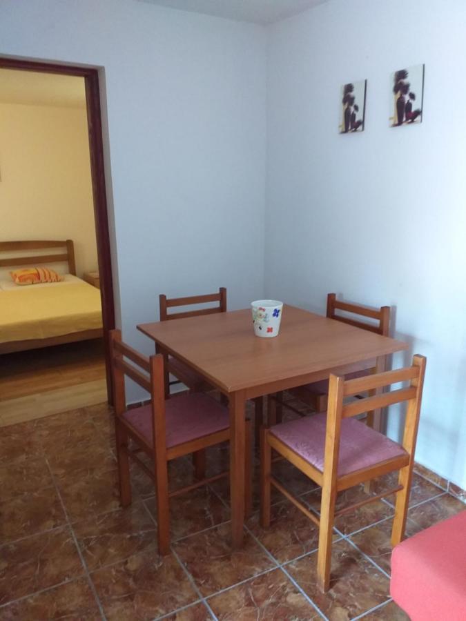 Apartmani Marijanovic Vir Zewnętrze zdjęcie