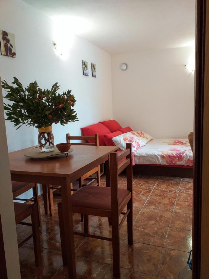 Apartmani Marijanovic Vir Zewnętrze zdjęcie