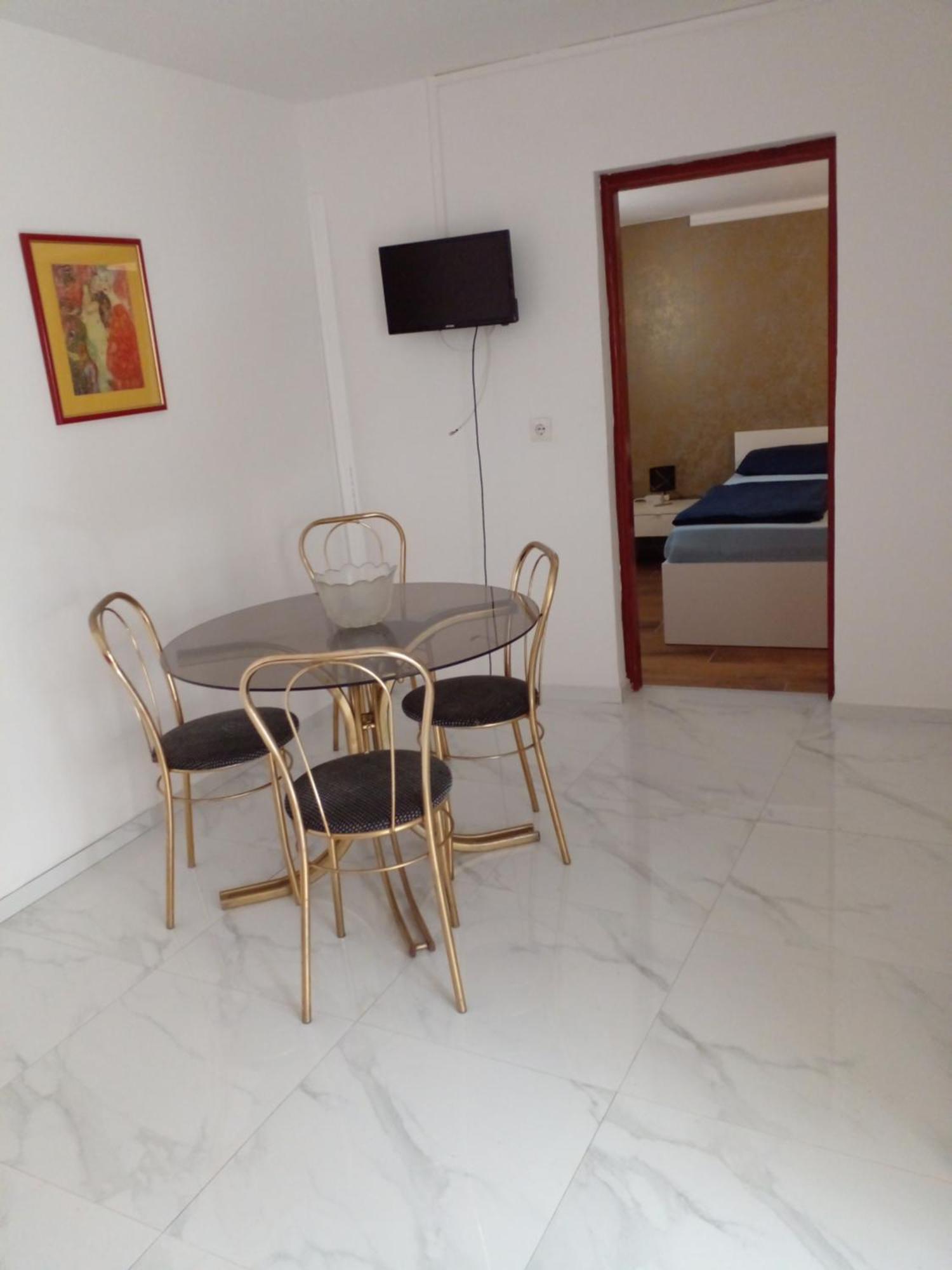 Apartmani Marijanovic Vir Zewnętrze zdjęcie