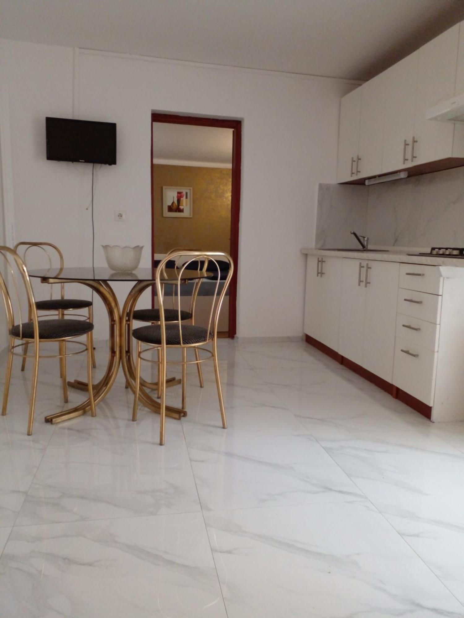 Apartmani Marijanovic Vir Zewnętrze zdjęcie