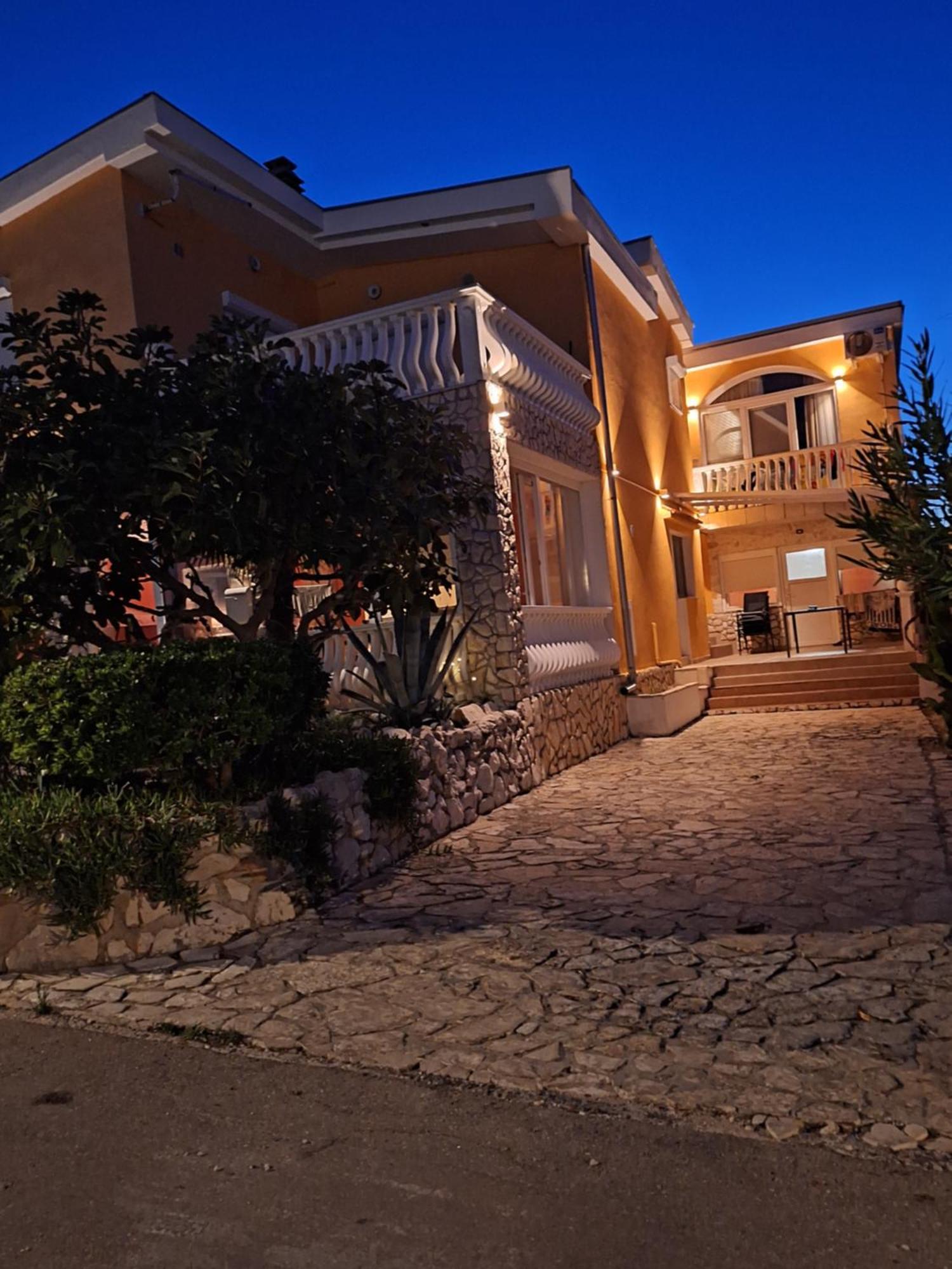 Apartmani Marijanovic Vir Zewnętrze zdjęcie